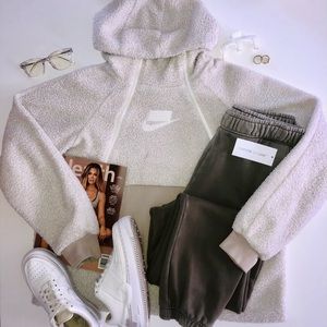 NIKE NSW Pullover Sherpa Hoodie